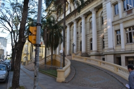 fachada do prédio-sede da Fazneda, lado da Siqueira Campos