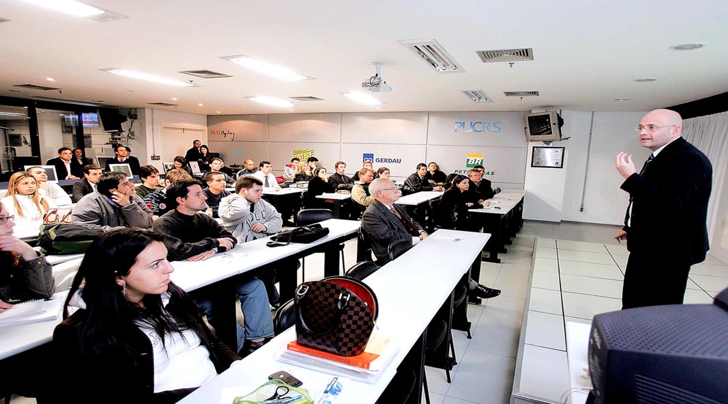 Secretário Aod Cunha palestrou no LabMec na PUC