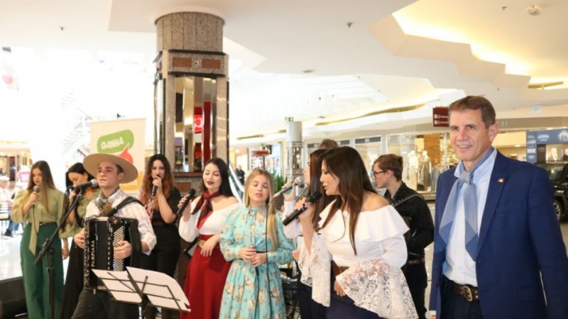 Evento faz parte das a&ccedil;&otilde;es de divulga&ccedil;&atilde;o da campanha, que busca fortalecer o com&eacute;rcio local e promover a cultura regional