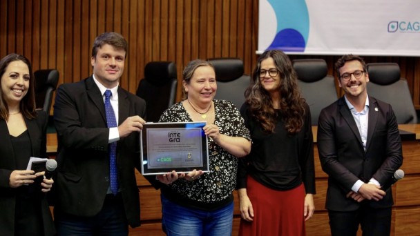 Professores premiados de 2023 e autoridades da CAGE