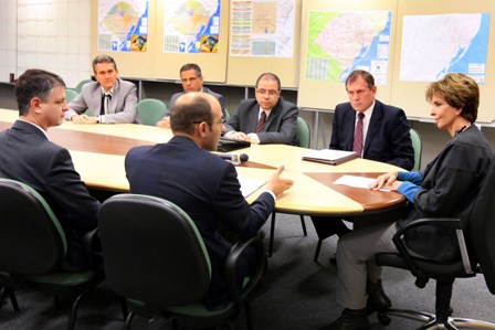 A reunião aconteceu na tarde desta quarta-feira (Foto: Jefferson Bernardes / Palácio Piratini) 